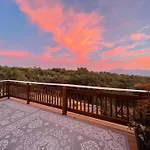 Sierra Mountain Lodge - Vacation Rentals - Yosemite